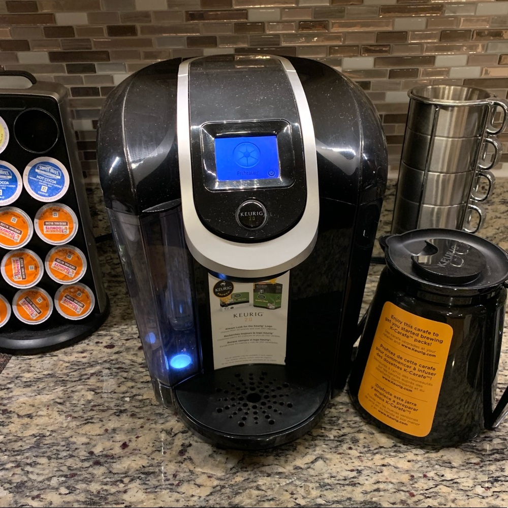 Keurig 2.0 touch screen include Carafe
